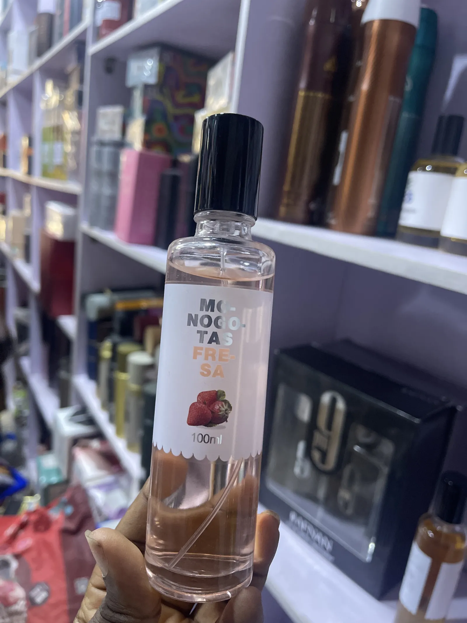 MONOGOTAS BODY MIST view 3