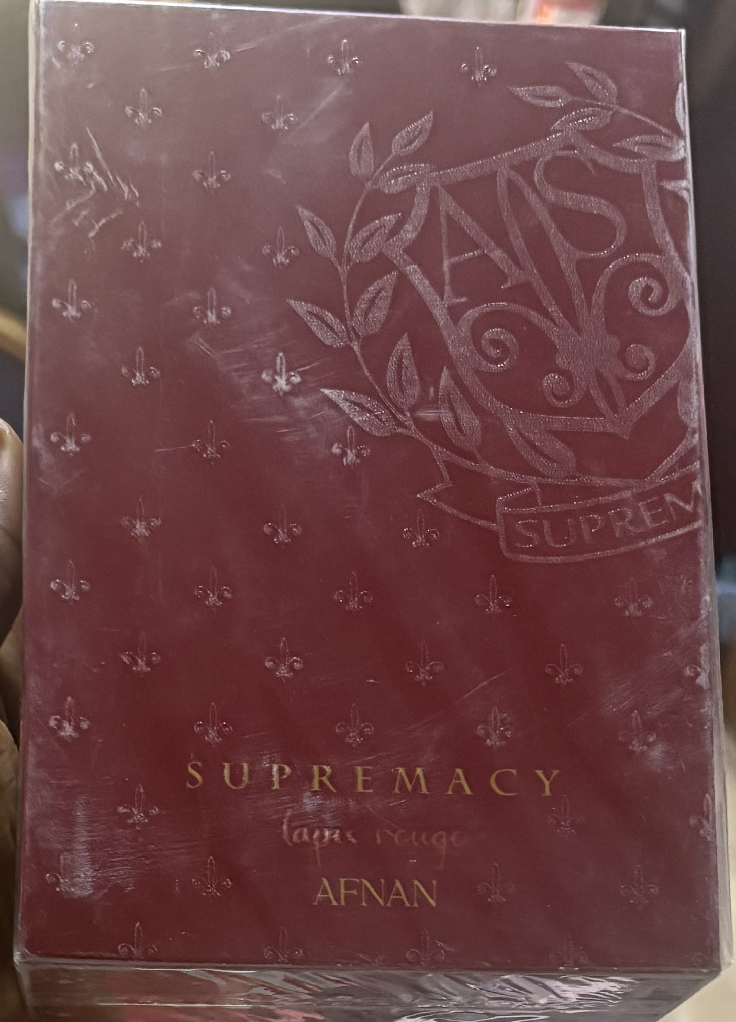 SUPREMACY TAPIS ROUGE