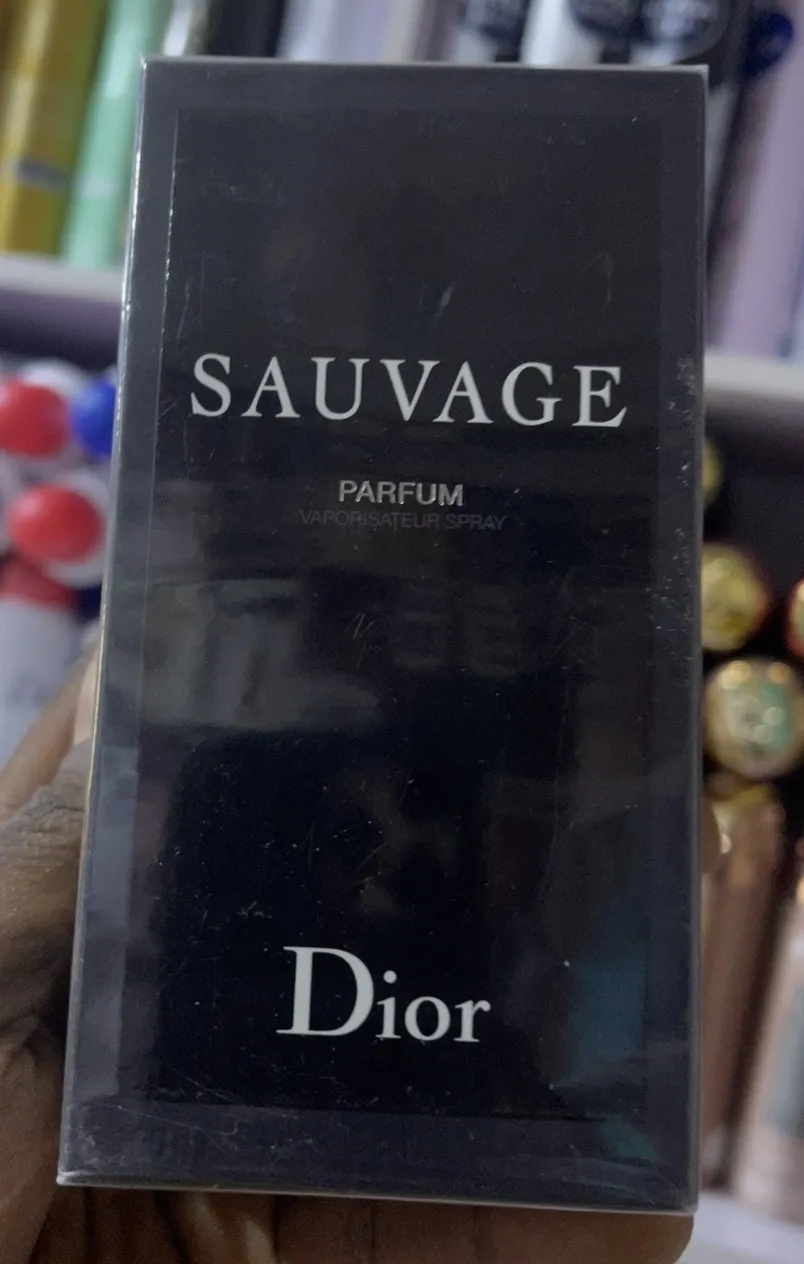 SAUVAGE PERFUM